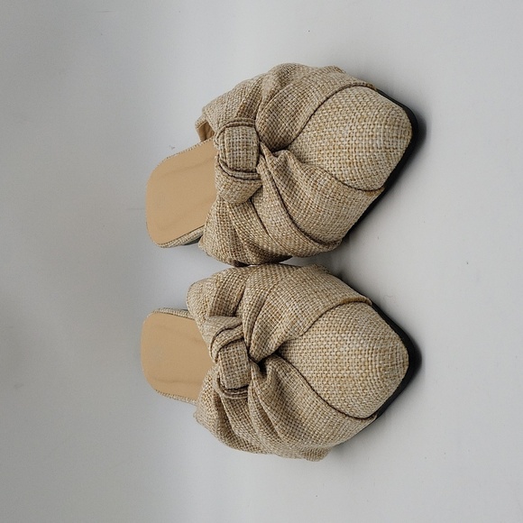 2192- Mules Women's Slip-On Shoes Beige Color Size 6 - Picture 3 of 7